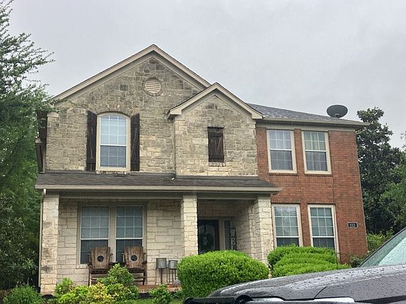 3rd image of 1113 Augusta Bend Dr
