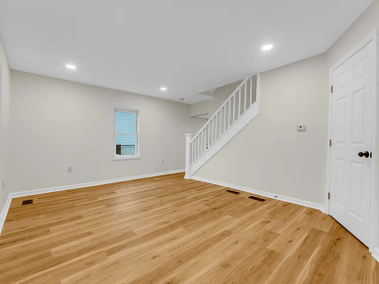 1251 Richwood Ave — Photo 14