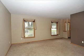 3rd image of 190 Cherrywood Ln