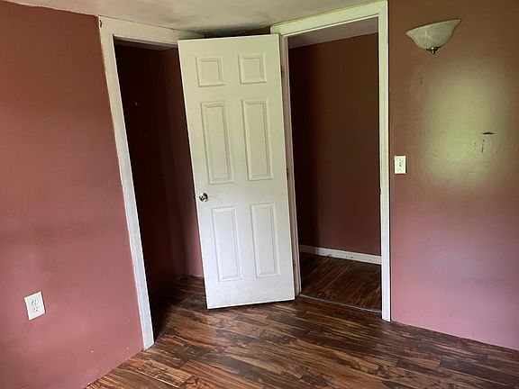 3rd image of 2615 Pine Bark Way