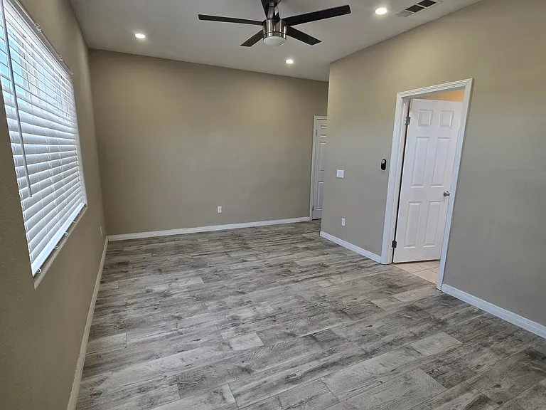 8173 Viburnum Ave — Photo 11
