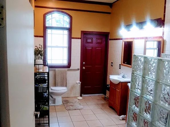 1524 W Pittsburgh St, Scottdale, PA 15683