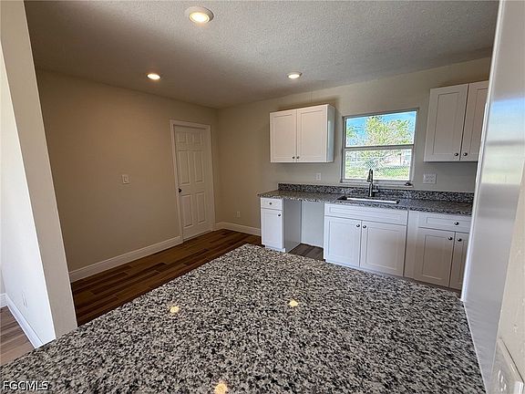 4th image of 344 Dellwood Ave