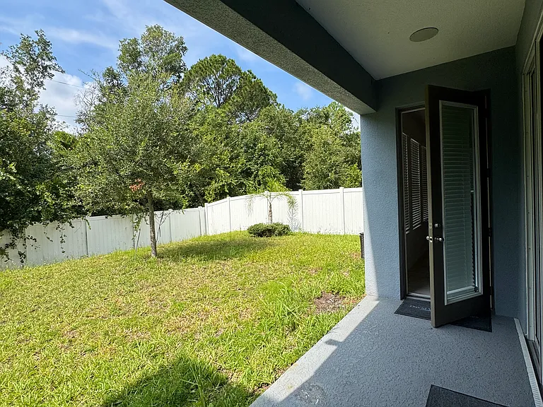 4318 Hibiscus Bloom Dr — Photo 17