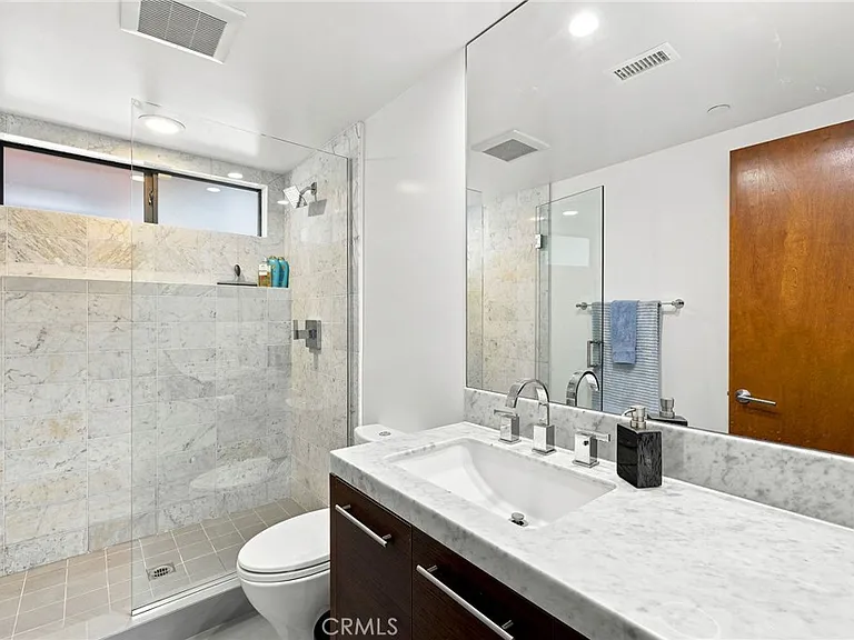 122 Manhattan Ave — Photo 26
