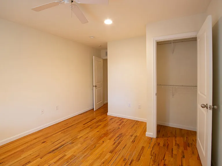 330 N Preston Street — Photo 28