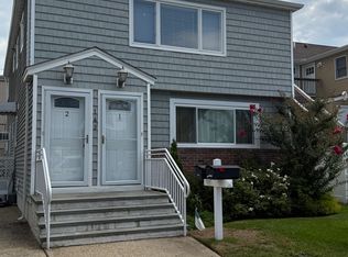 163 Quebec Rd, Island Park, NY 11558