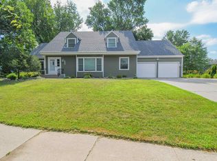 1705 E Edgewood Rd, Sioux Falls, SD 57103