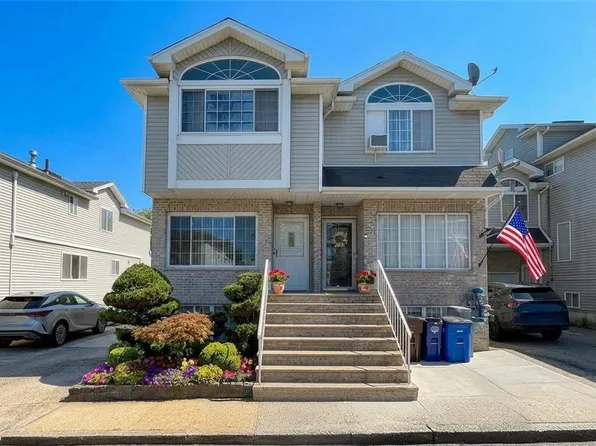 25 Latourette Ln, Staten Island, NY 10314