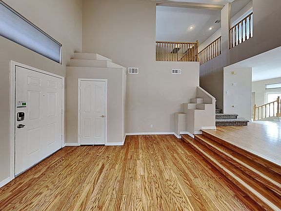 5th image of 7817 Sparrowgate Ave