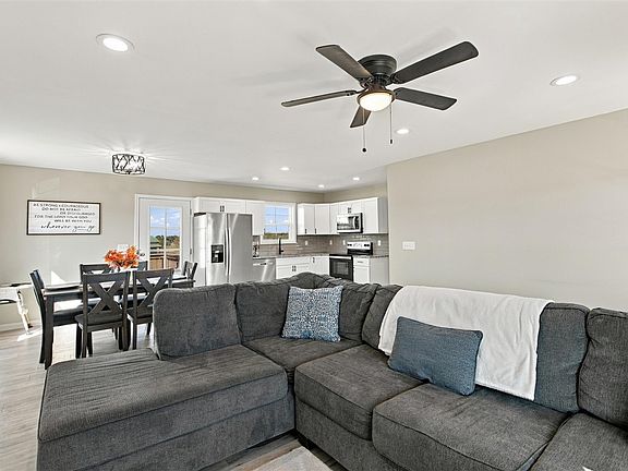 4th image of 2461 Blaine Evans Rd