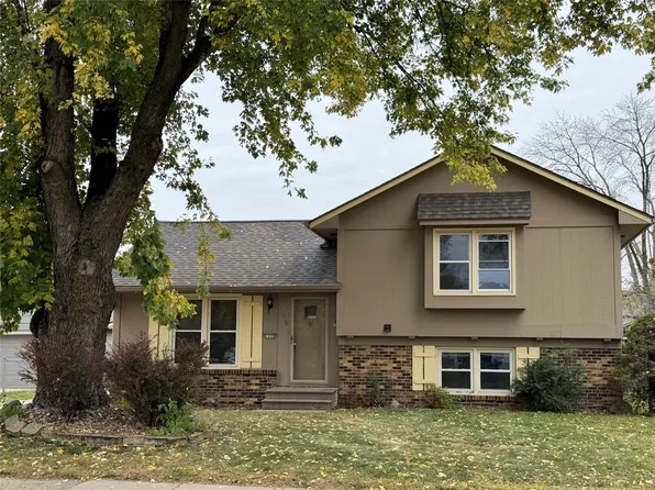 1226 NW Beechwood St, Ankeny, IA 50023