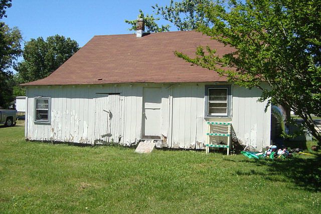 2nd image of 26 College St