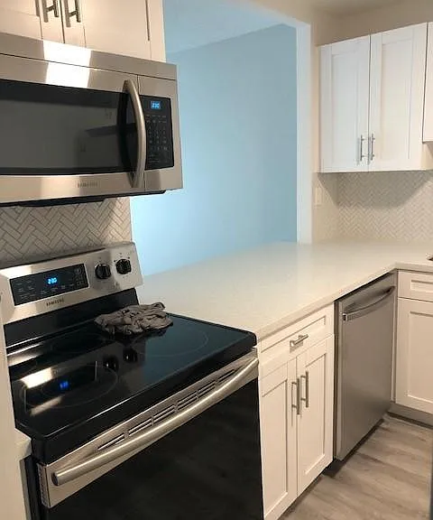 8107 SW 72nd Ave #312E — Photo 3
