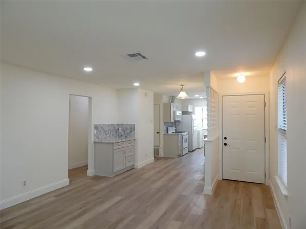 101 Clearday Dr APT 104, Austin, TX 78745