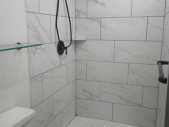 3rd image of 1557 Munger St #1