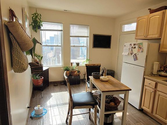 4th image of 3733-3745 W Berteau Ave #3733-2