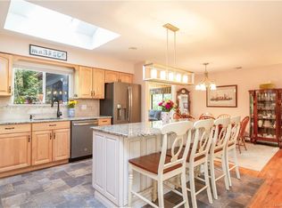 8 Tina Dr, Mahopac, NY 10541