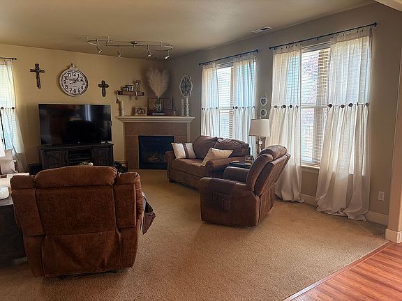 3rd image of 3418 SW Metolius Ave