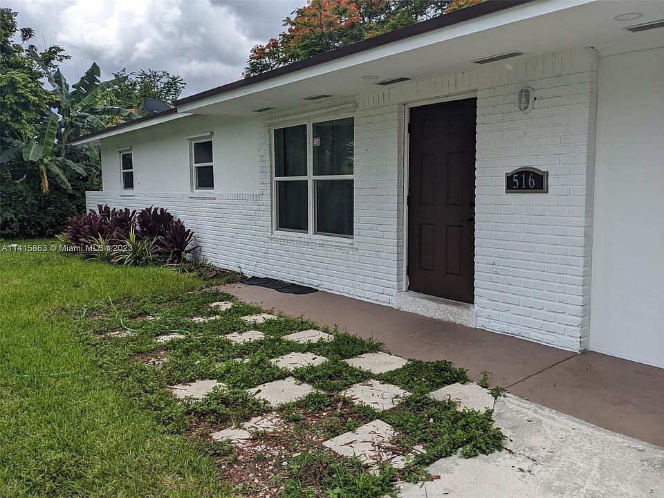2nd image of 516 SW 7th Ct