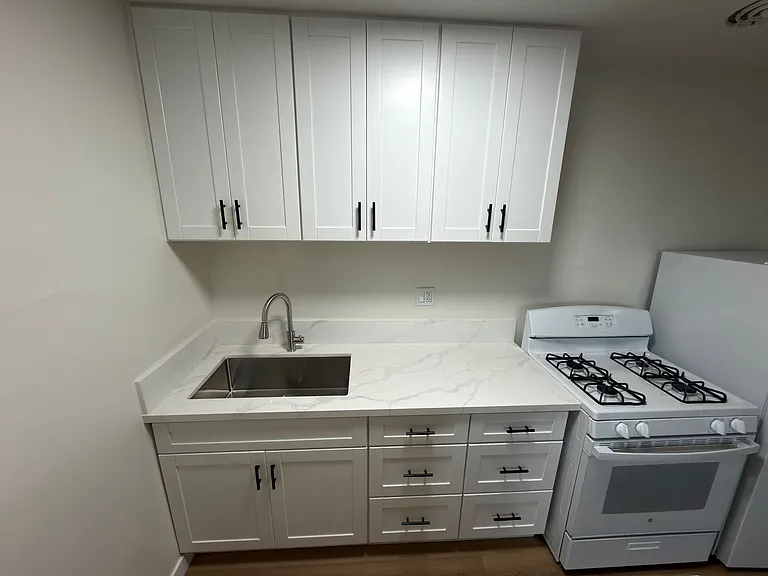 968 N Loma Vista Dr — Photo 6