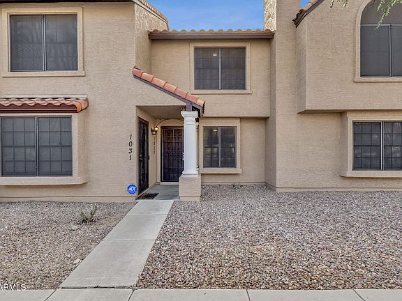 4th image of 921 W UNIVERSITY Drive #1030