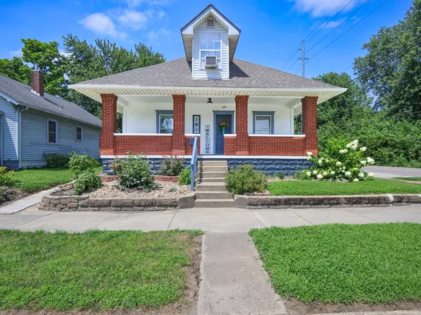 329 E Laurel St, Seymour, IN 47274