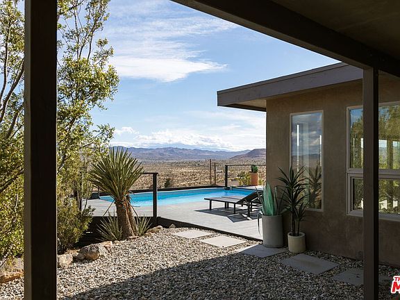 4th image of 59856 Sun Mesa Dr