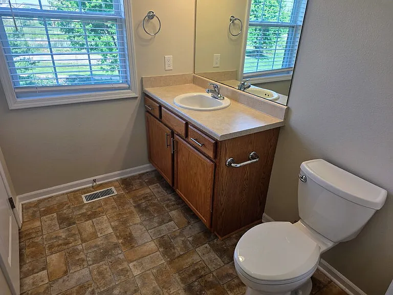 4543 NE McDougal Ln — Photo 19