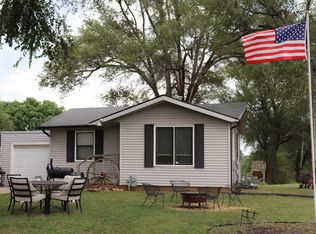 3116 NE Meriden Rd, Topeka, KS 66617