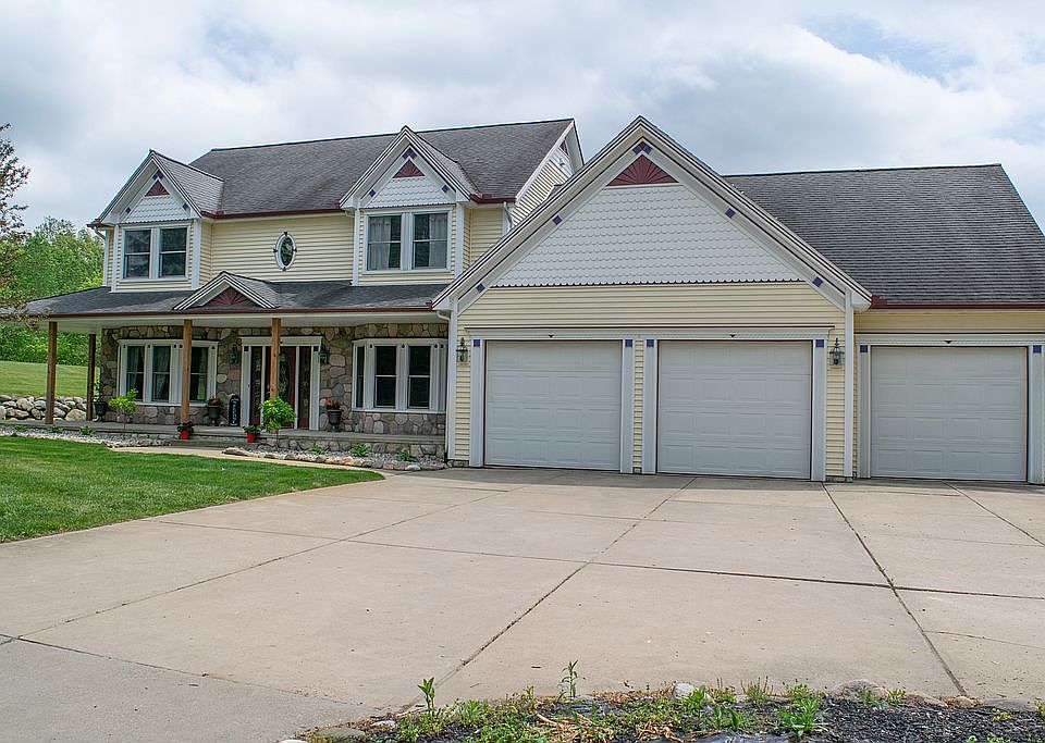 1st image of 6468 Country Lane Dr