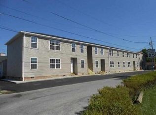 6221 E Pea Ridge Rd, Huntington, WV 25705