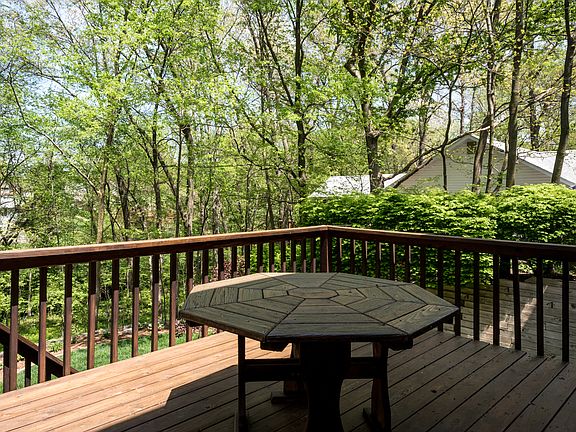 4th image of 209 Woodland Ct