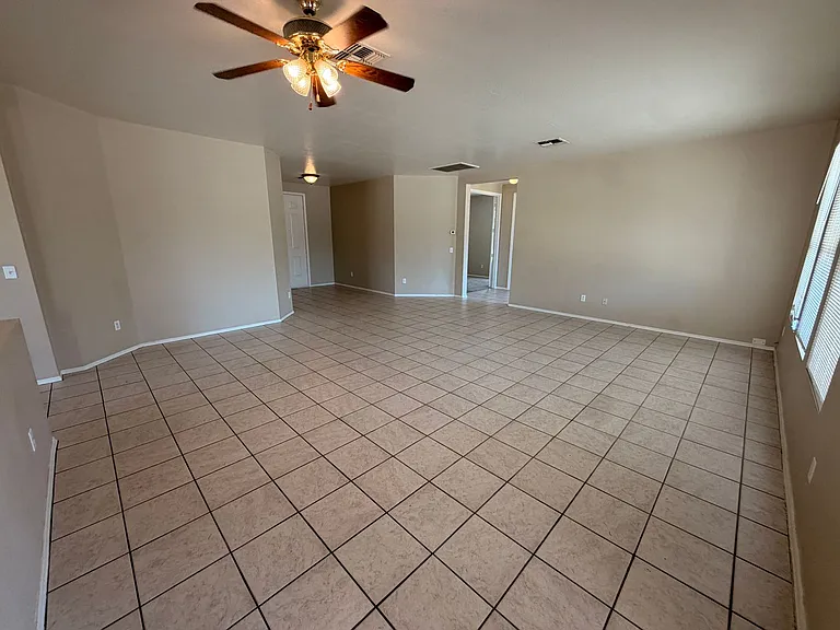 9817 W Las Palmaritas Dr — Photo 6