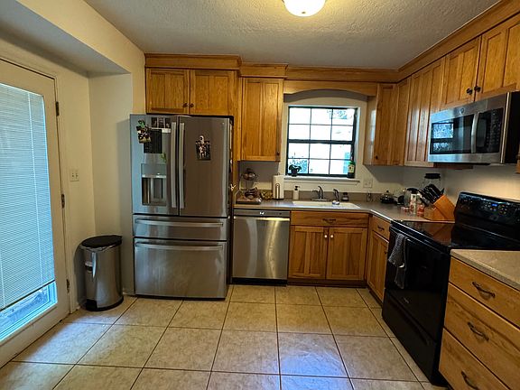 3rd image of 504 Greenwich Dr