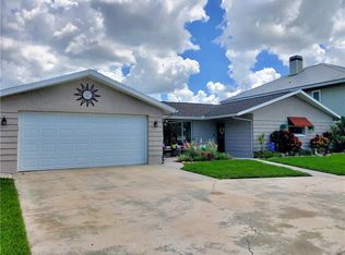 5015 Waterside Dr, Port Richey, FL 34668