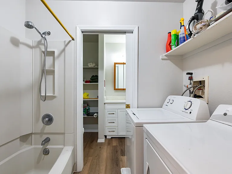 11328 Prospect Ave NE #D — Photo 18