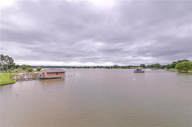 1st image of 4231 Bay Shore Cir