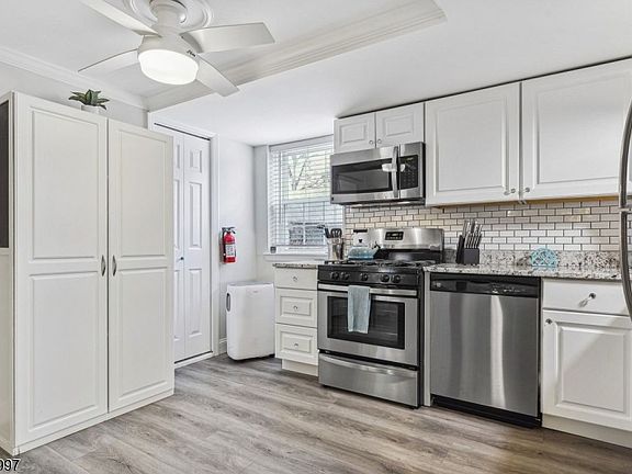 5th image of 470 Valley Rd BLDG 470 #9A