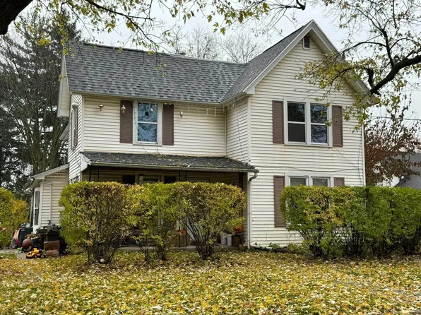 1421 McKinley St, Janesville, WI 53548