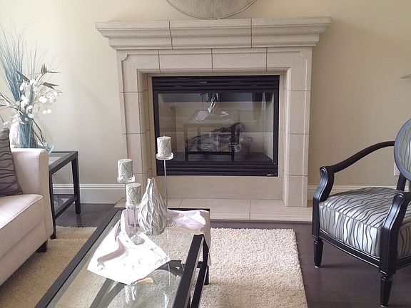 3rd image of 886 Chimalus Dr