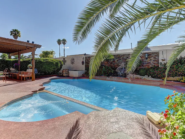 3751 El Camino Rd — Photo 27