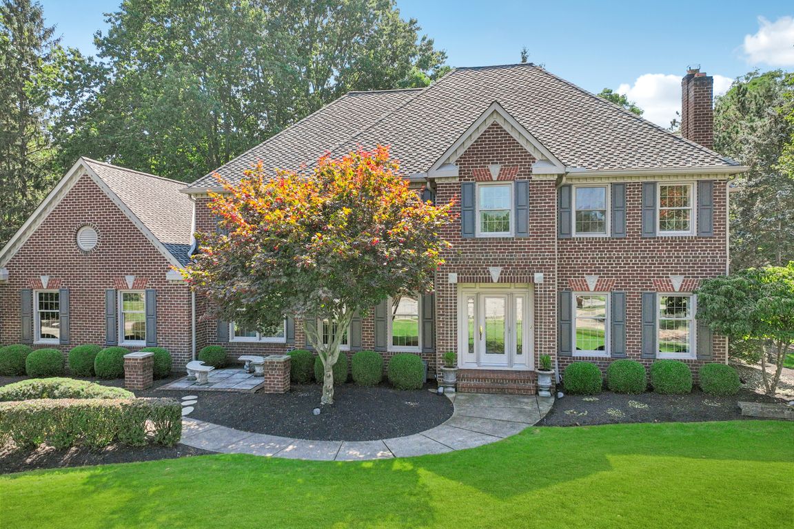 Interlachen Ln-L2009-001.jpg