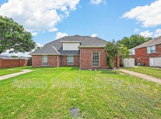 902 Wentwood Dr, Desoto, TX 75115