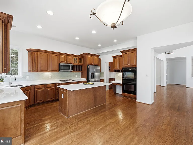 21817 Wingfoot Ct — Photo 18