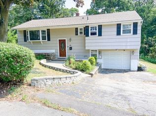 54 Parklawn Dr, Waterbury, CT 06708