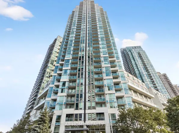 220 Burnhamthorpe Rd W, Mississauga, ON