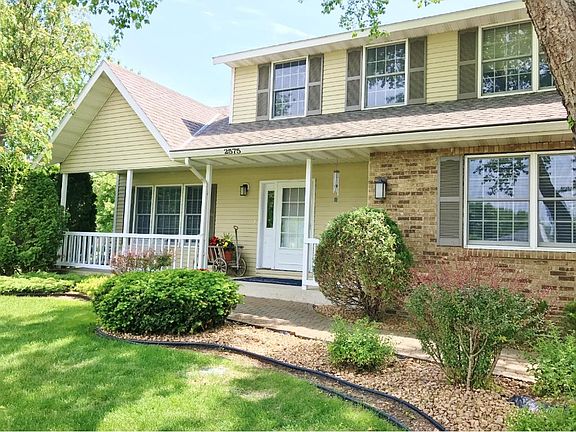 2nd image of 2575 Colony Cir