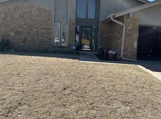 10201 Long Meadow Rd, Oklahoma City, OK 73162