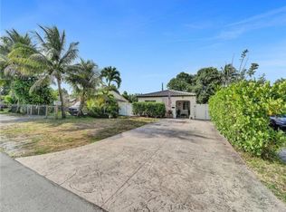 2826 Dewey St, Hollywood, FL 33020